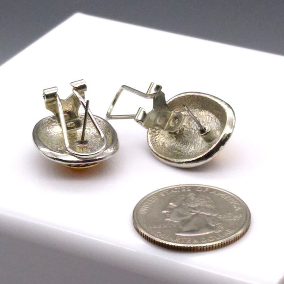 Vintage Faceted Orange Crystal Earrings with Oval Rope Frames Omega Post Backs - Picture 4 of 4